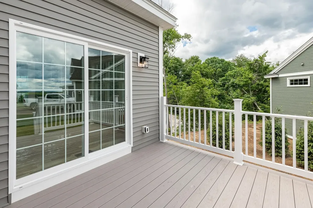 16 Summit Circle Newmarket NH 03857