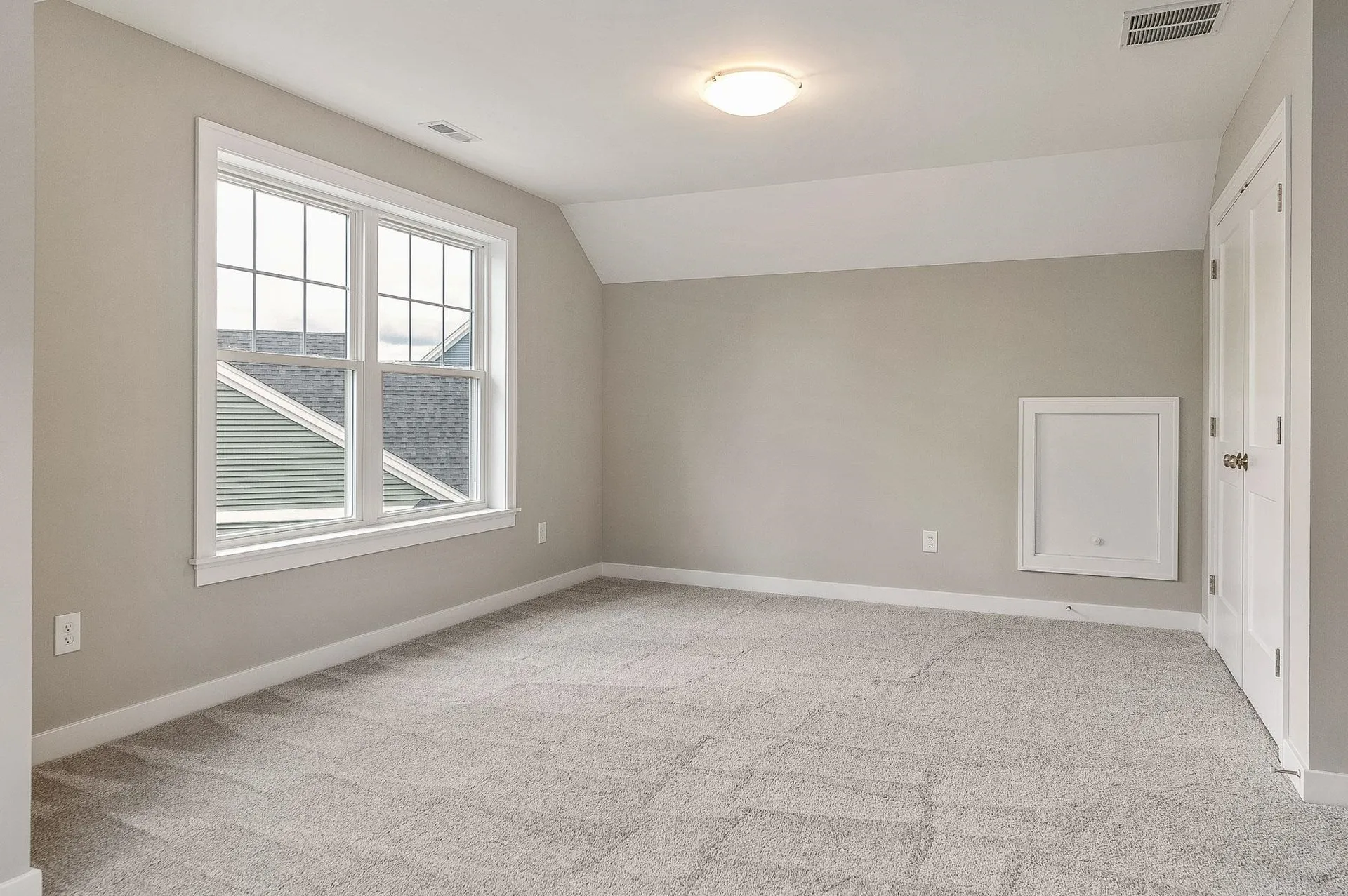 16 Summit Circle Newmarket NH 03857