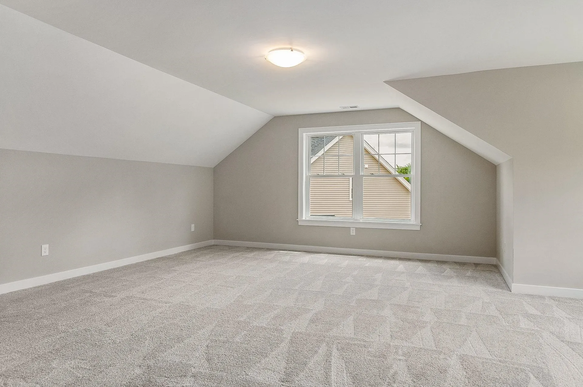 16 Summit Circle Newmarket NH 03857