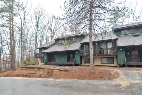 37 Stonehurst Manor Road Conway NH 03818