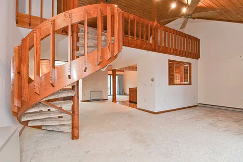 37 Stonehurst Manor Road Conway NH 03818