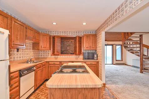 37 Stonehurst Manor Road Conway NH 03818