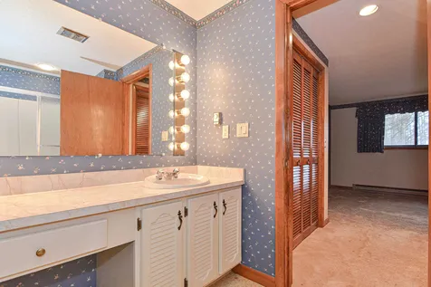 37 Stonehurst Manor Road Conway NH 03818