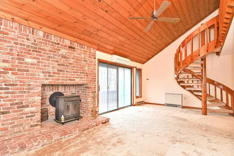 37 Stonehurst Manor Road Conway NH 03818