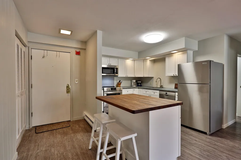 37 Gateway Court Mendon VT 05701