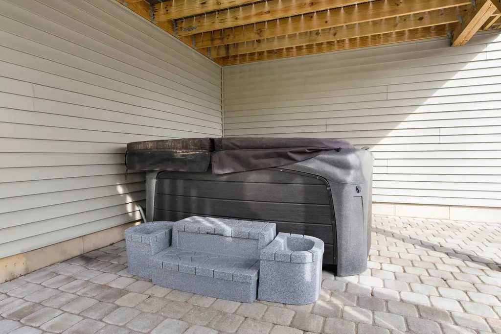 4 Carlis Way Plaistow NH 03865