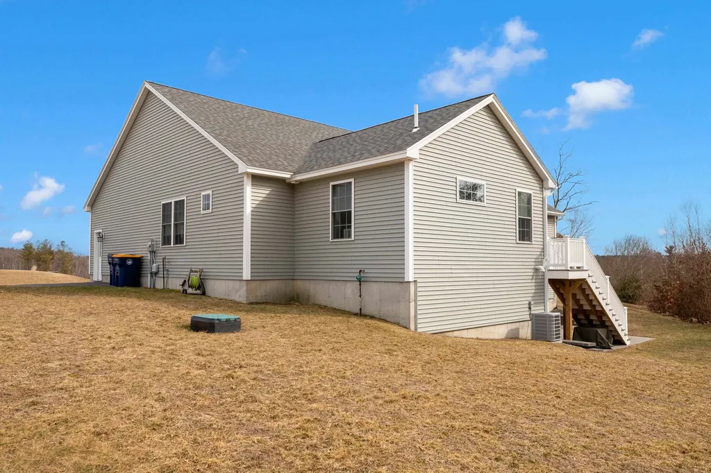 4 Carlis Way Plaistow NH 03865