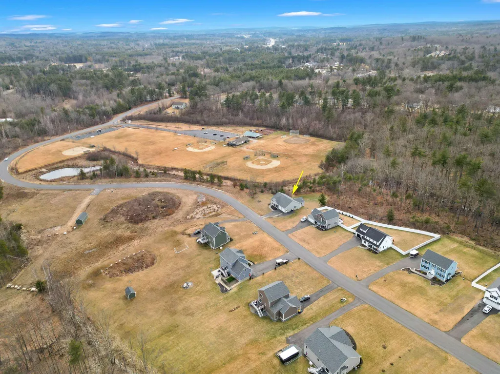 4 Carlis Way Plaistow NH 03865