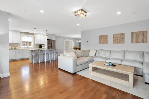 4 Carlis Way Plaistow NH 03865