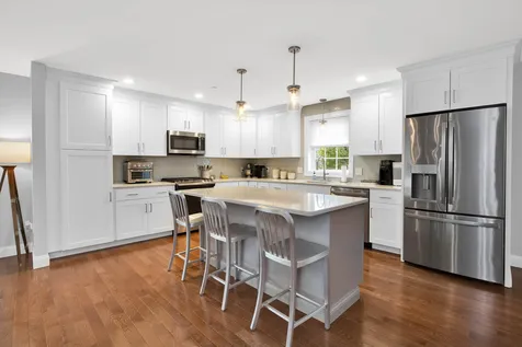4 Carlis Way Plaistow NH 03865