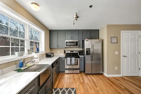 24 Dillon Way Laconia NH 03246