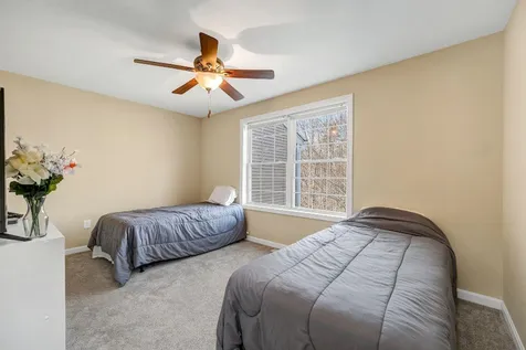 24 Dillon Way Laconia NH 03246