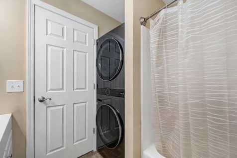 24 Dillon Way Laconia NH 03246