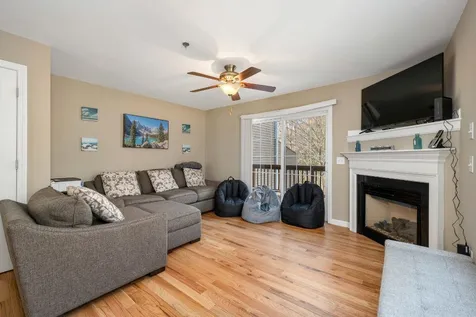 24 Dillon Way Laconia NH 03246