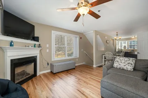 24 Dillon Way Laconia NH 03246