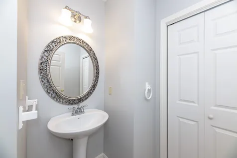 3 Abbey Lane Meredith NH 03253