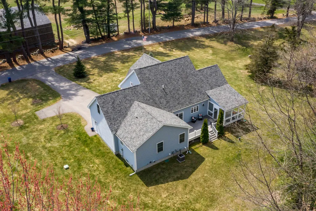 28 River Road Stratham NH 03885