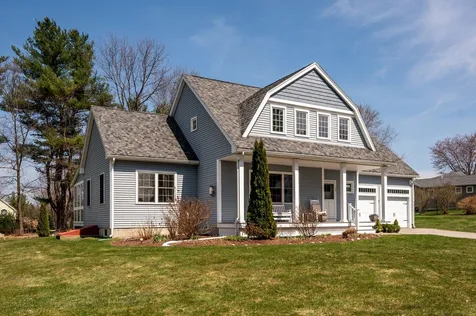 28 River Road Stratham NH 03885