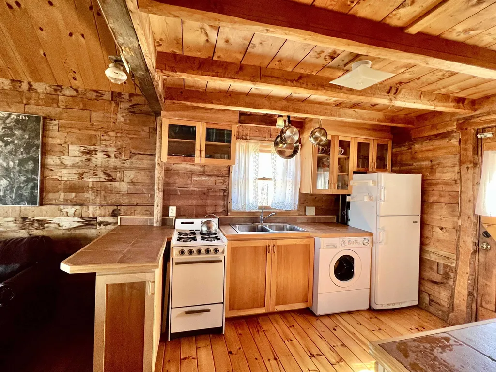 142 Colby Road Topsham VT 05076