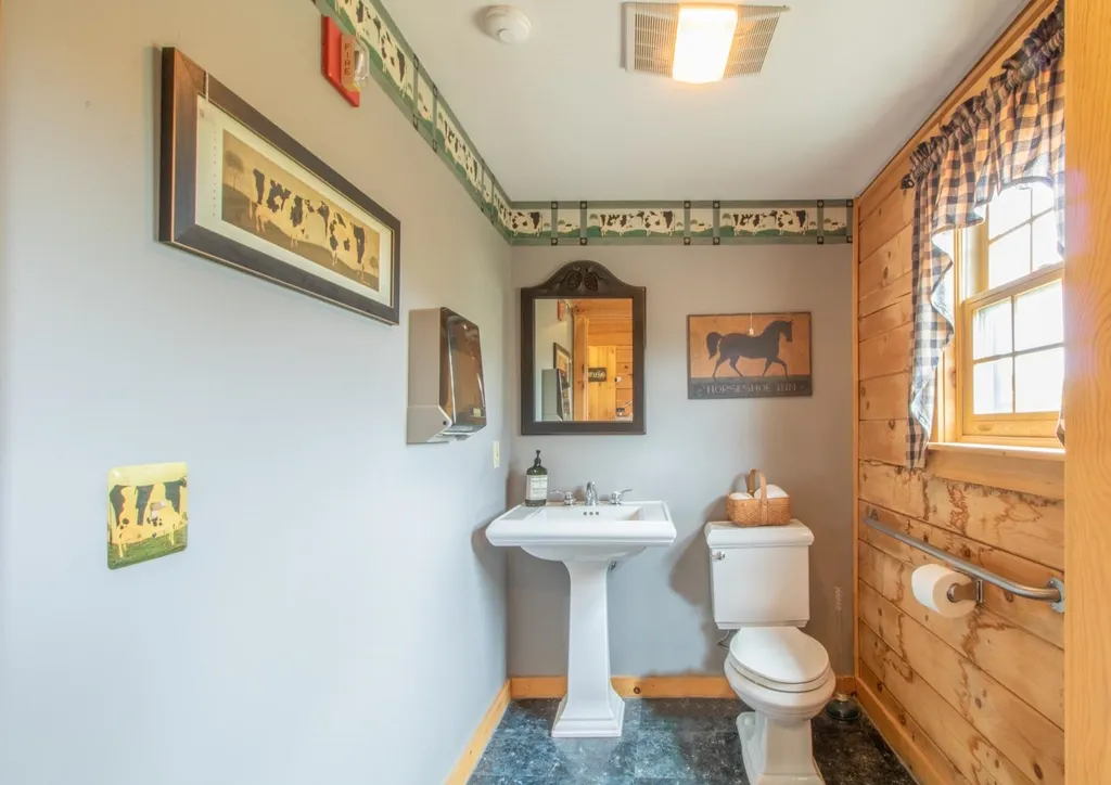 1513 Us Route 2e Danville VT 05828