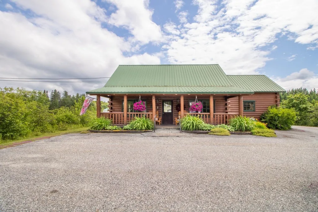 1513 Us Route 2e Danville VT 05828