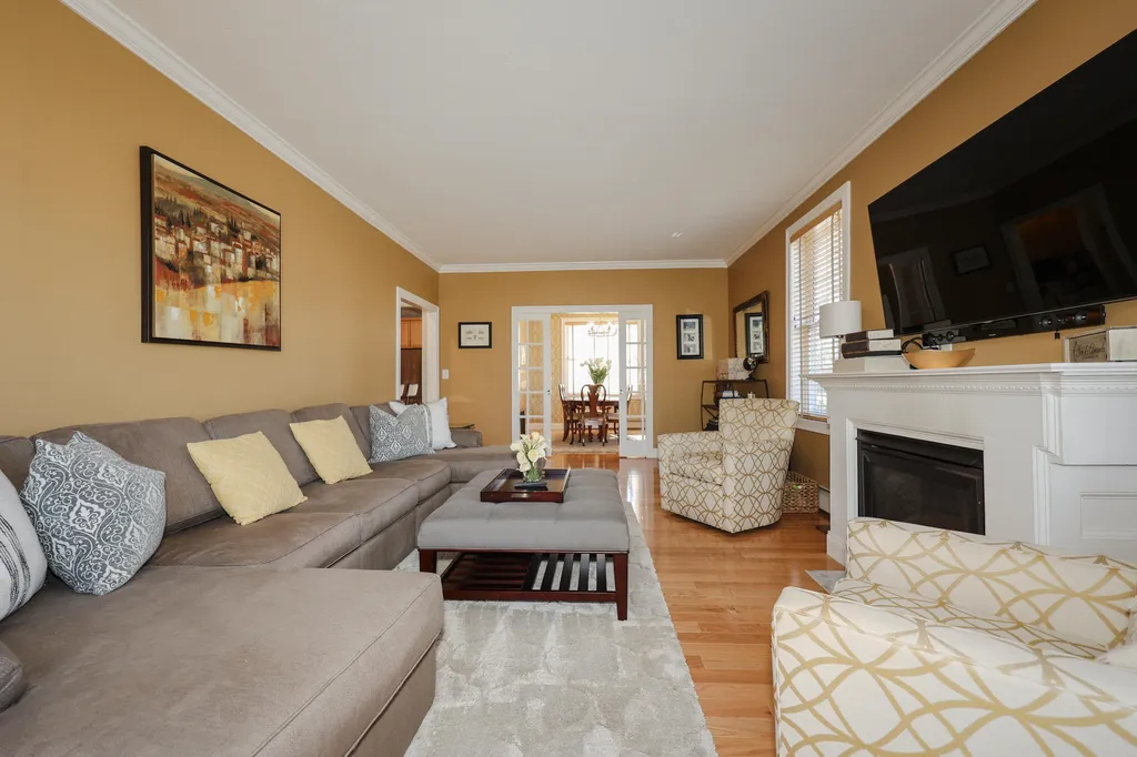 2246 Elm Street Manchester NH 03104