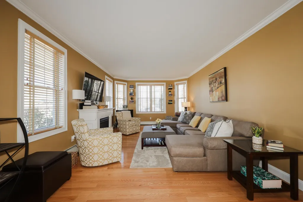2246 Elm Street Manchester NH 03104