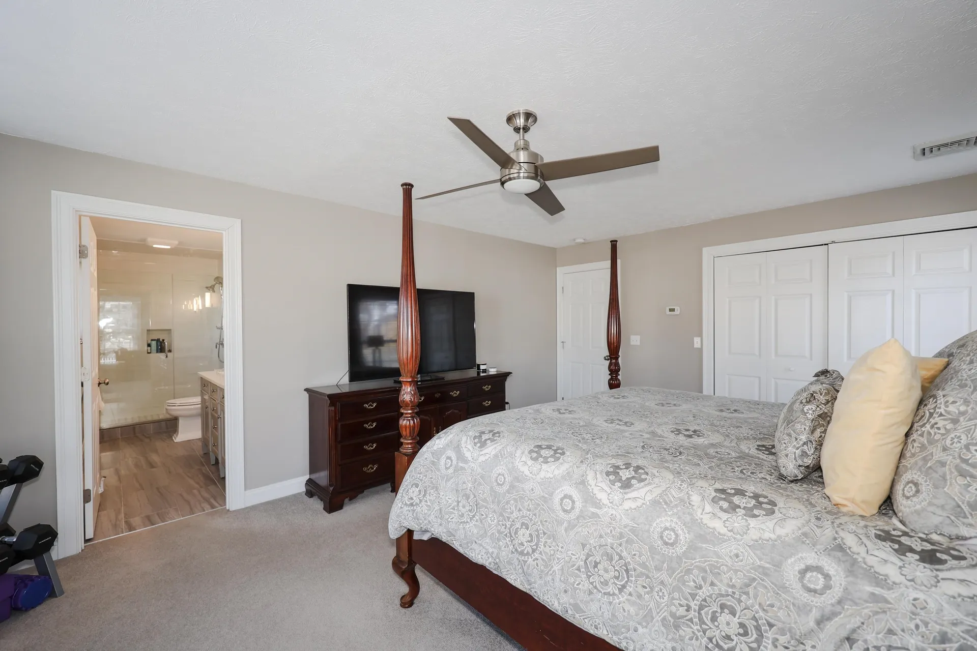 2246 Elm Street Manchester NH 03104