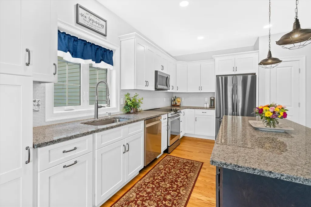 43 Walnut Hill Drive Hooksett NH 03106