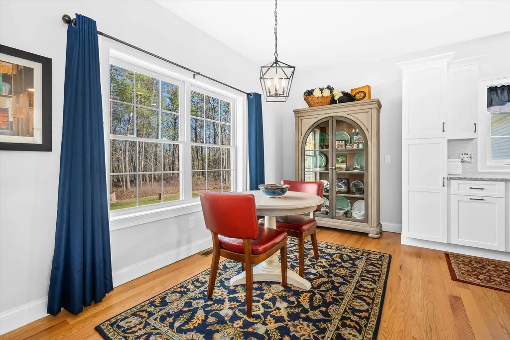43 Walnut Hill Drive Hooksett NH 03106