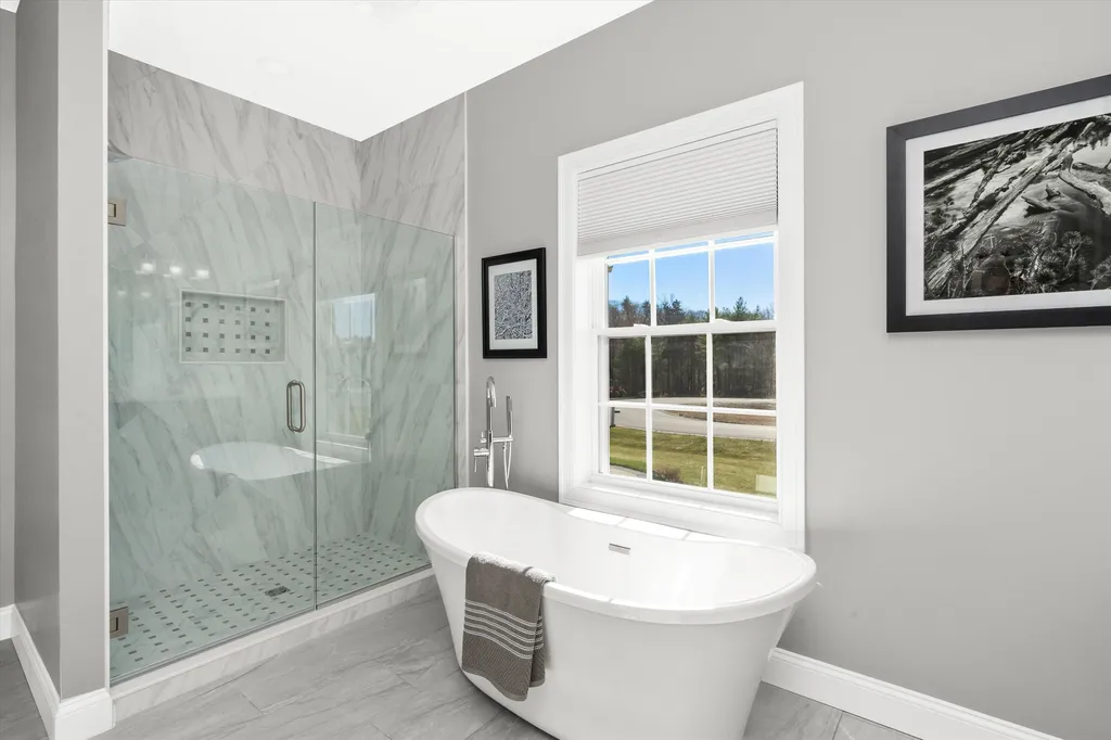 43 Walnut Hill Drive Hooksett NH 03106