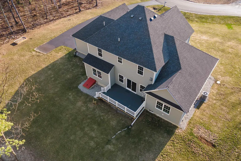43 Walnut Hill Drive Hooksett NH 03106