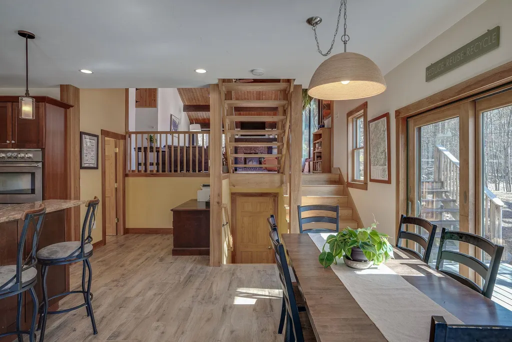 105 Saunders Hill Road New Boston NH 03070