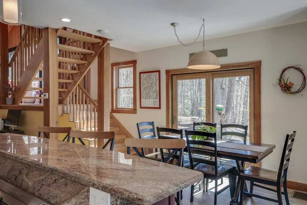 105 Saunders Hill Road New Boston NH 03070