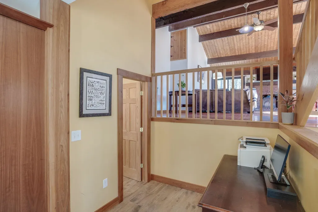 105 Saunders Hill Road New Boston NH 03070
