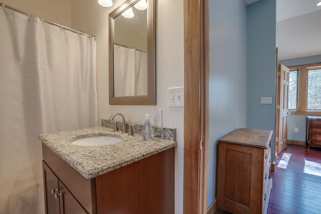 105 Saunders Hill Road New Boston NH 03070