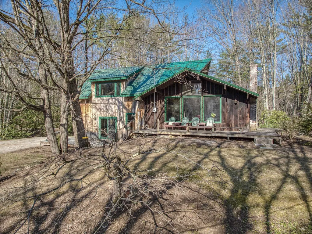 105 Saunders Hill Road New Boston NH 03070