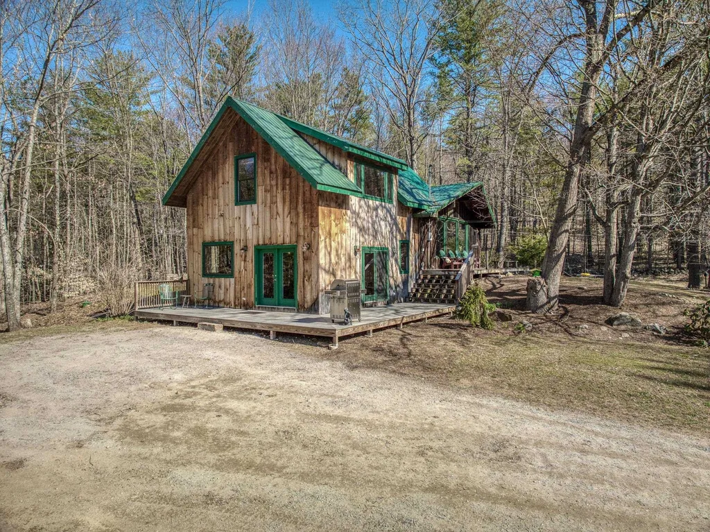 105 Saunders Hill Road New Boston NH 03070