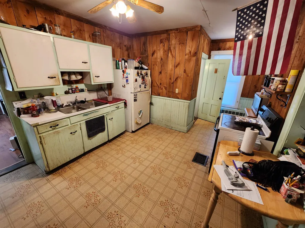 63 Williams Street Rockingham VT 05101