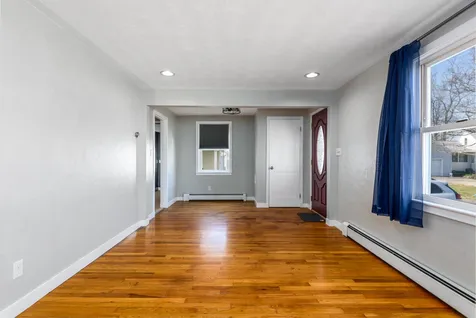 22 Hall Court Portsmouth NH 03801