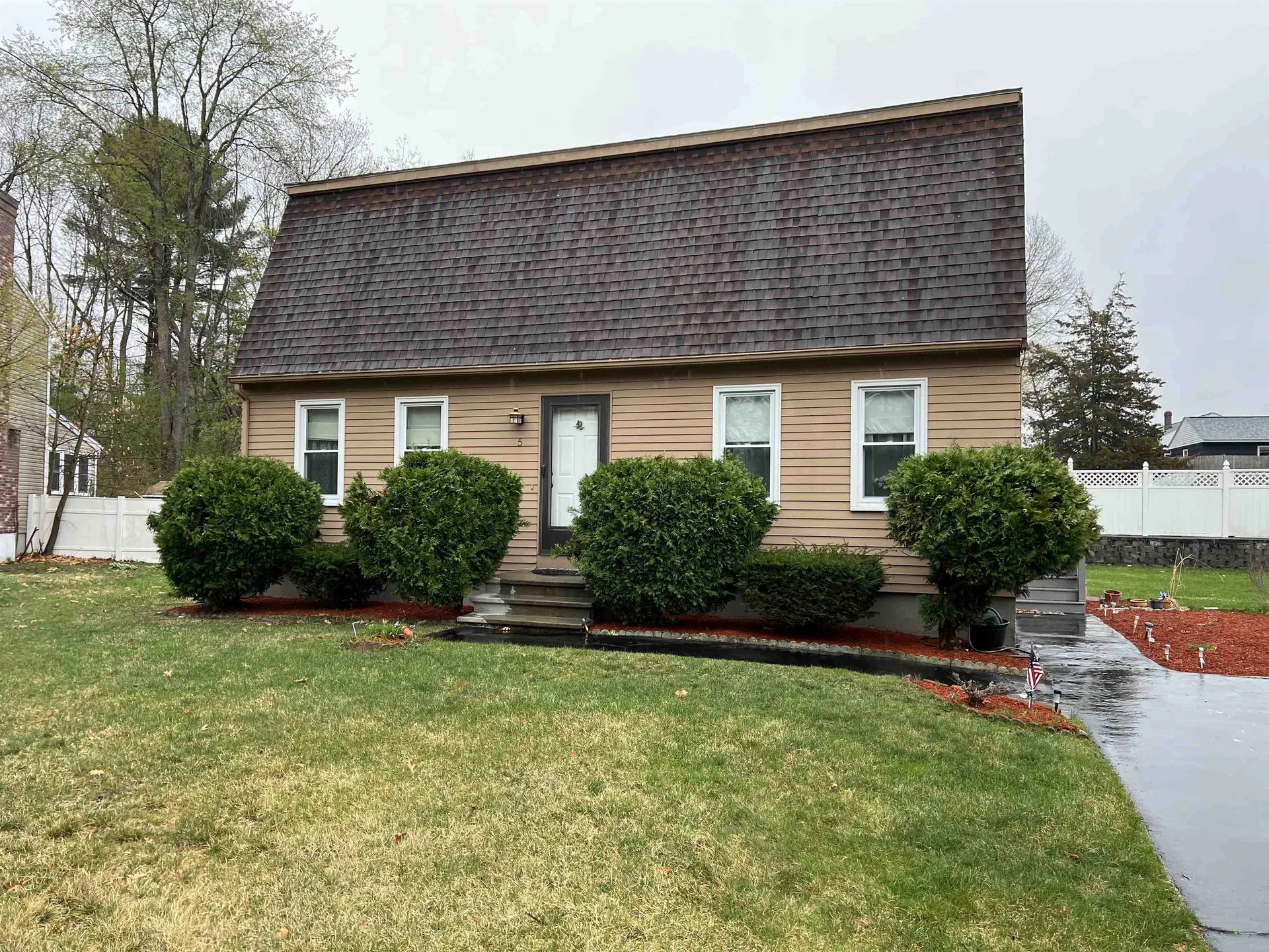 5 Boggs Circle Nashua NH 03060