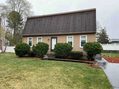 5 Boggs Circle Nashua NH 03060