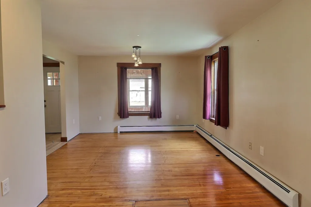 121 S Main Street Newport NH 03773