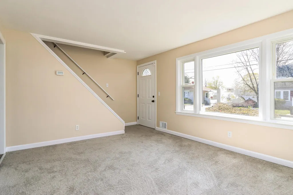 312 Seames Drive Manchester NH 03103