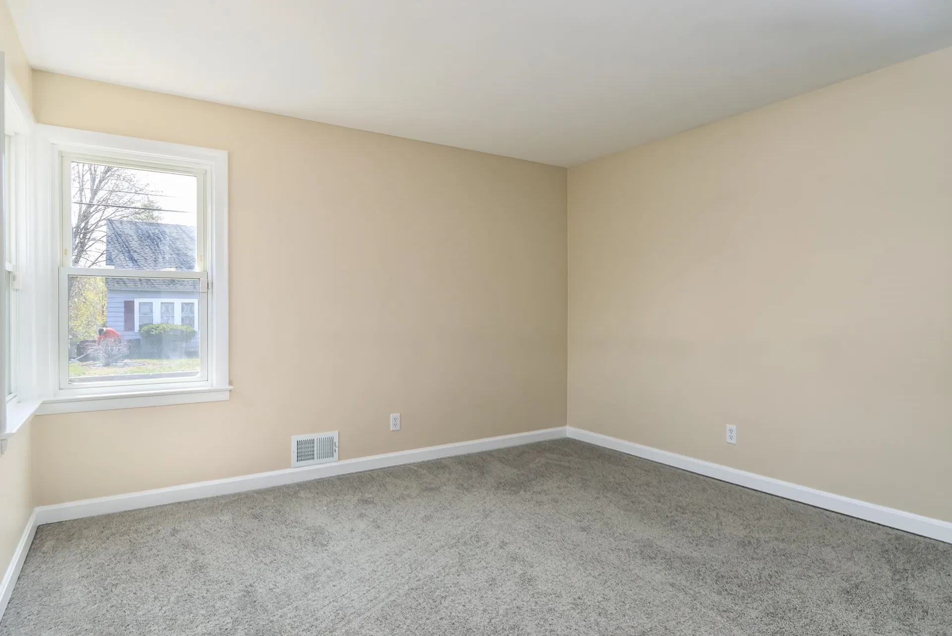 312 Seames Drive Manchester NH 03103