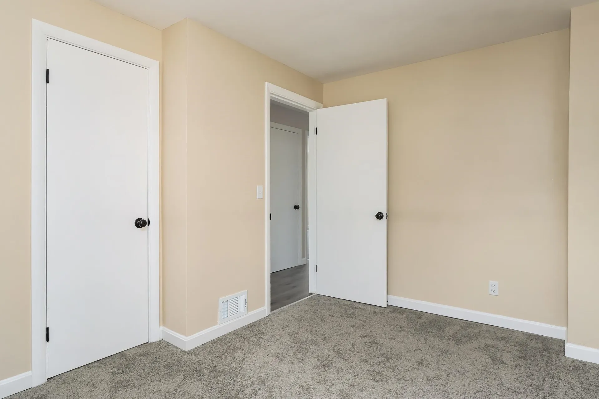 312 Seames Drive Manchester NH 03103