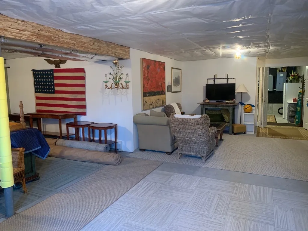 33 Maple Street Sunapee NH 03782