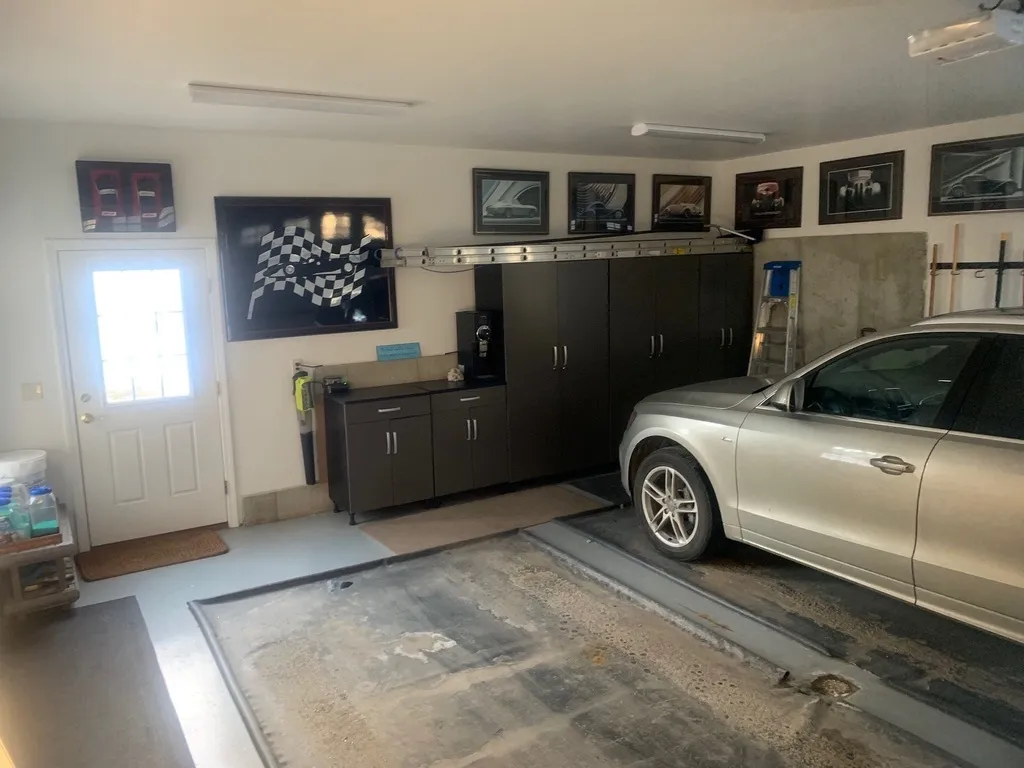 33 Maple Street Sunapee NH 03782