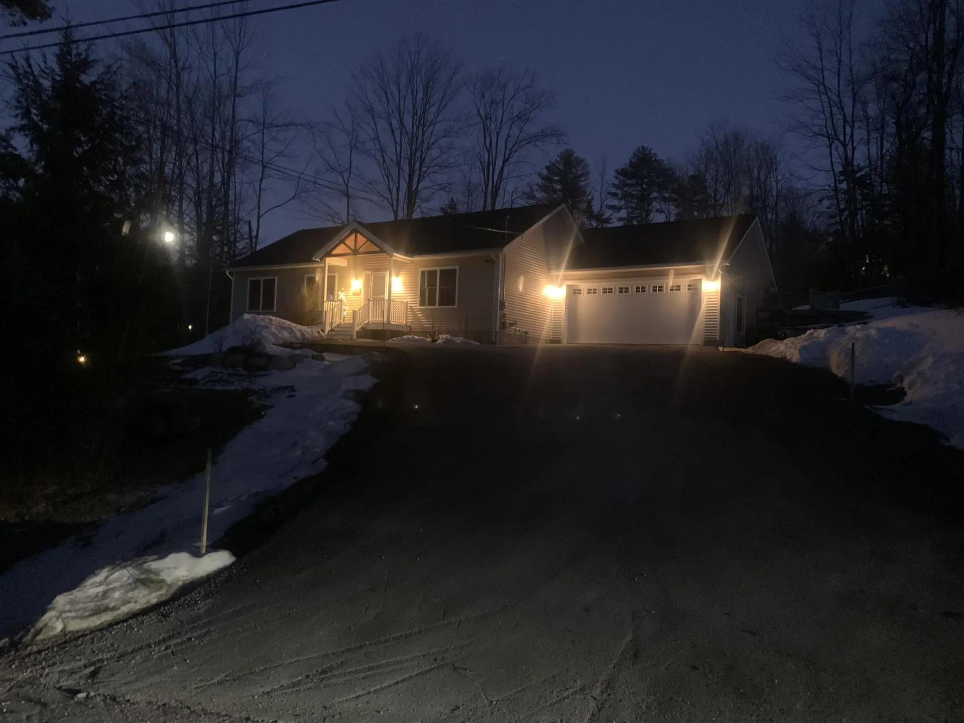 33 Maple Street Sunapee NH 03782