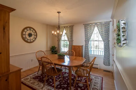 10 Applewood Road Pelham NH 03076